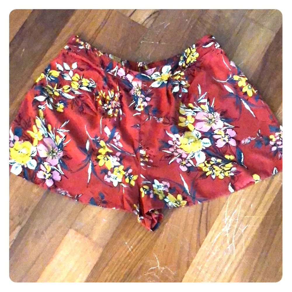 Cute floral shorts